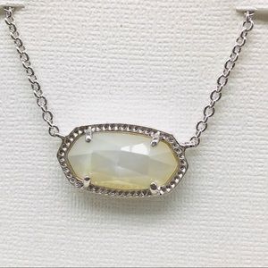 Kendra Scott Elisa Ivory pearl shell S Necklace